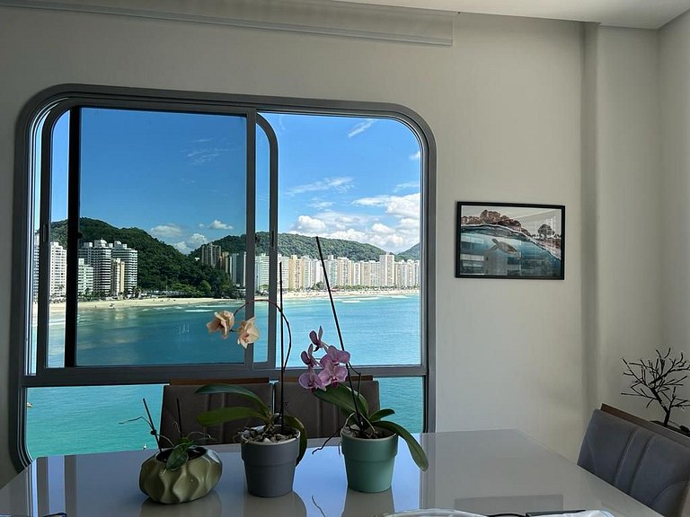 Apartamento com vista para o mar